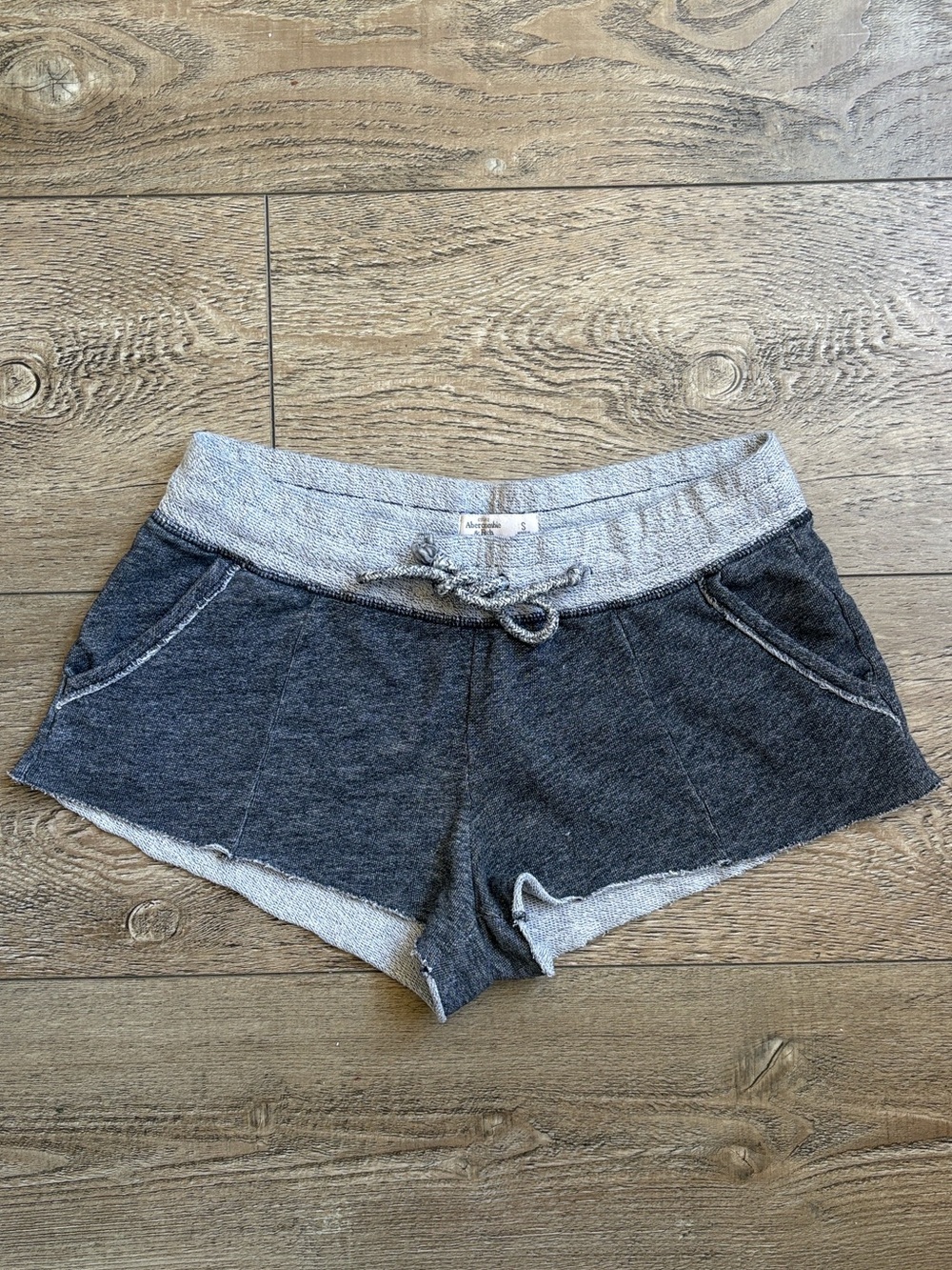 Y2K Abercrombie & Fitch Two-Tone Charcoal & Light Grey Drawstring Sweat Shorts